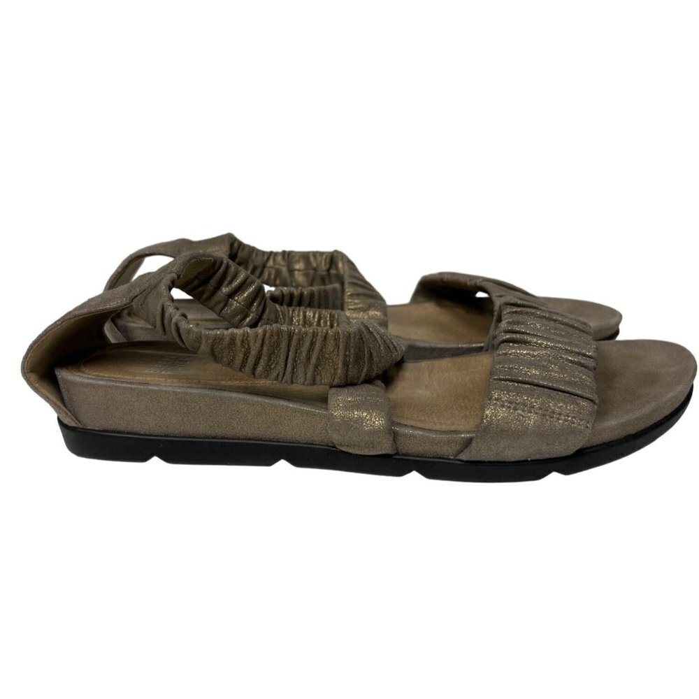 Eileen Fisher Gold Stretch Sandal Rubber Sole Shoes Women's Size 8